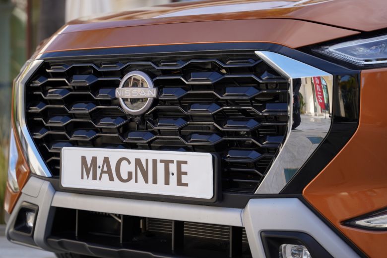 Nissan Magnite 1.0T CVT Tekna