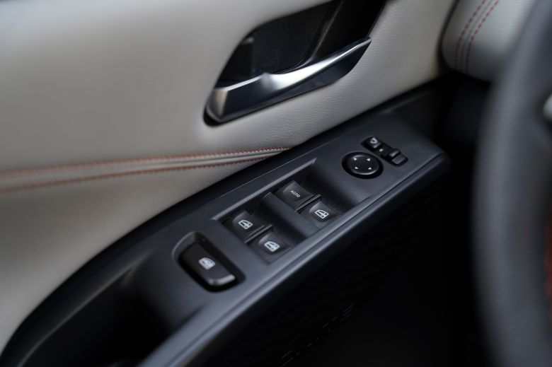 Nissan Magnite 1.0T CVT Tekna