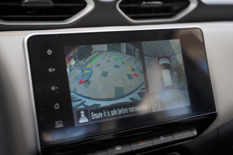 Nissan Magnite 1.0T CVT Tekna