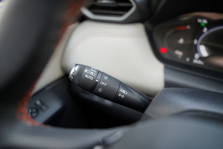 Nissan Magnite 1.0T CVT Tekna