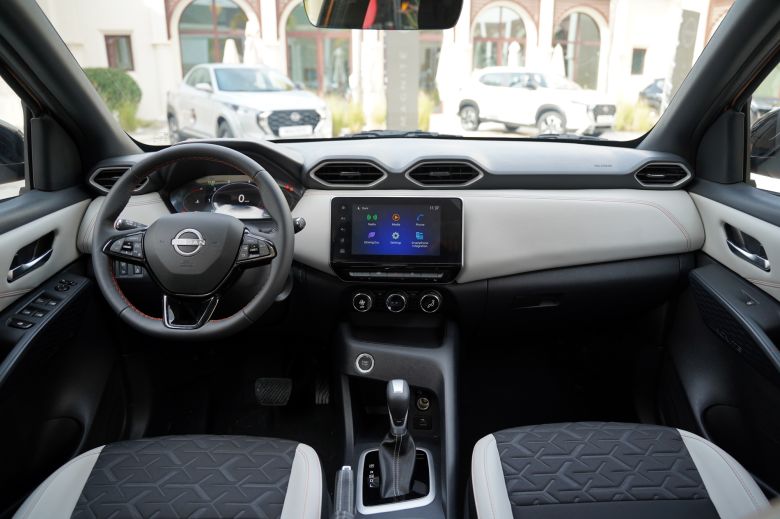 Nissan Magnite 1.0T CVT Tekna