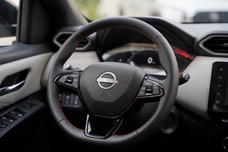 Nissan Magnite 1.0T CVT Tekna