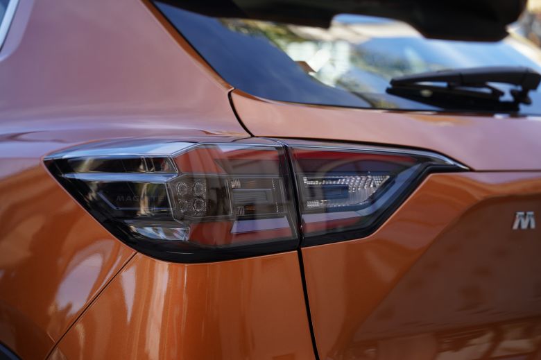 Nissan Magnite 1.0T CVT Tekna