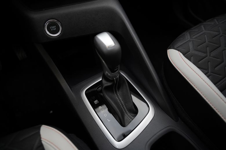 Nissan Magnite 1.0T CVT Tekna