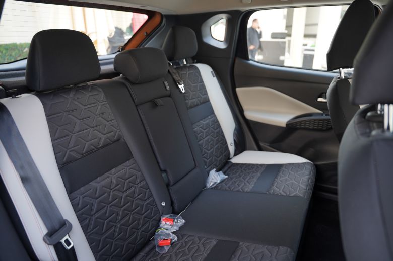 Nissan Magnite 1.0T CVT Tekna