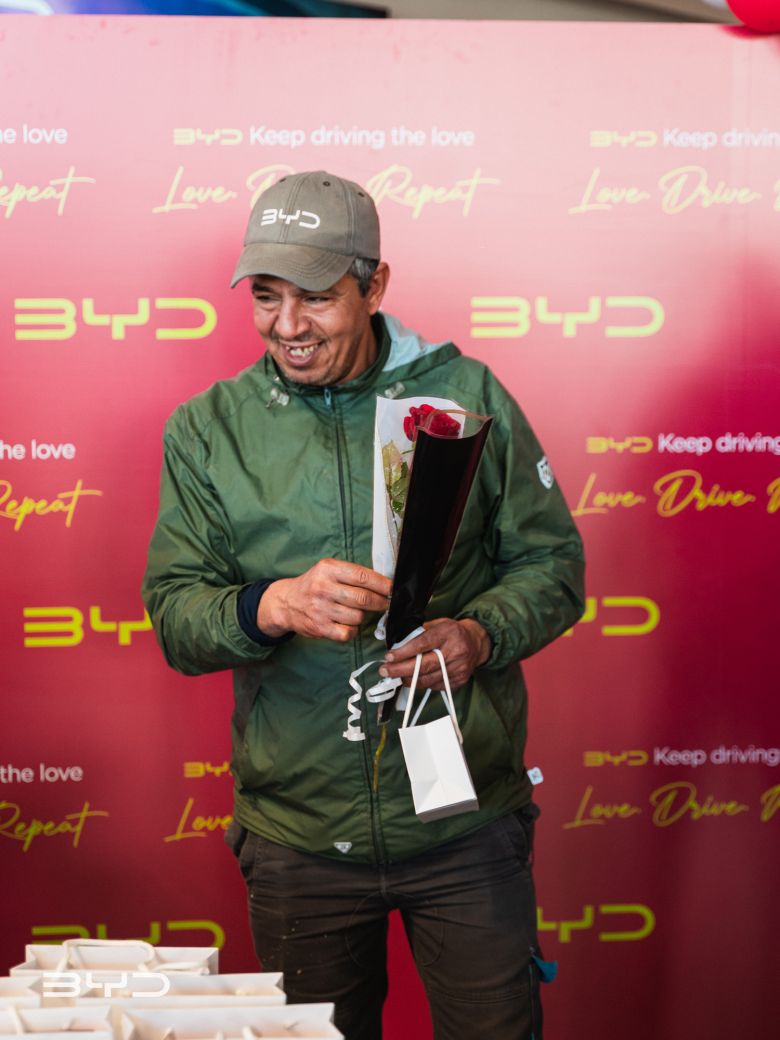 BYD Tunisie célèbre l’amour avec “BYD Keep Driving the Love”