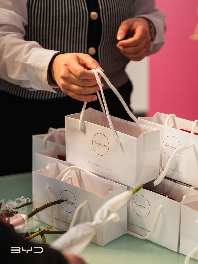 BYD Tunisie célèbre l’amour avec “BYD Keep Driving the Love”