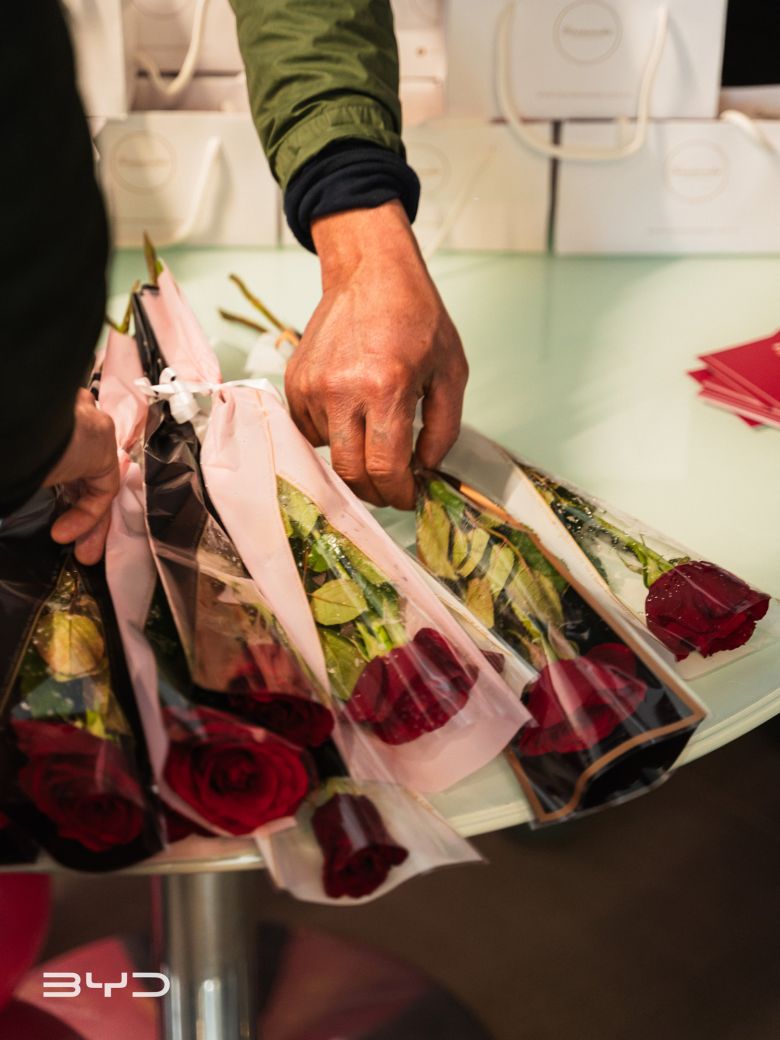 BYD Tunisie célèbre l’amour avec “BYD Keep Driving the Love”