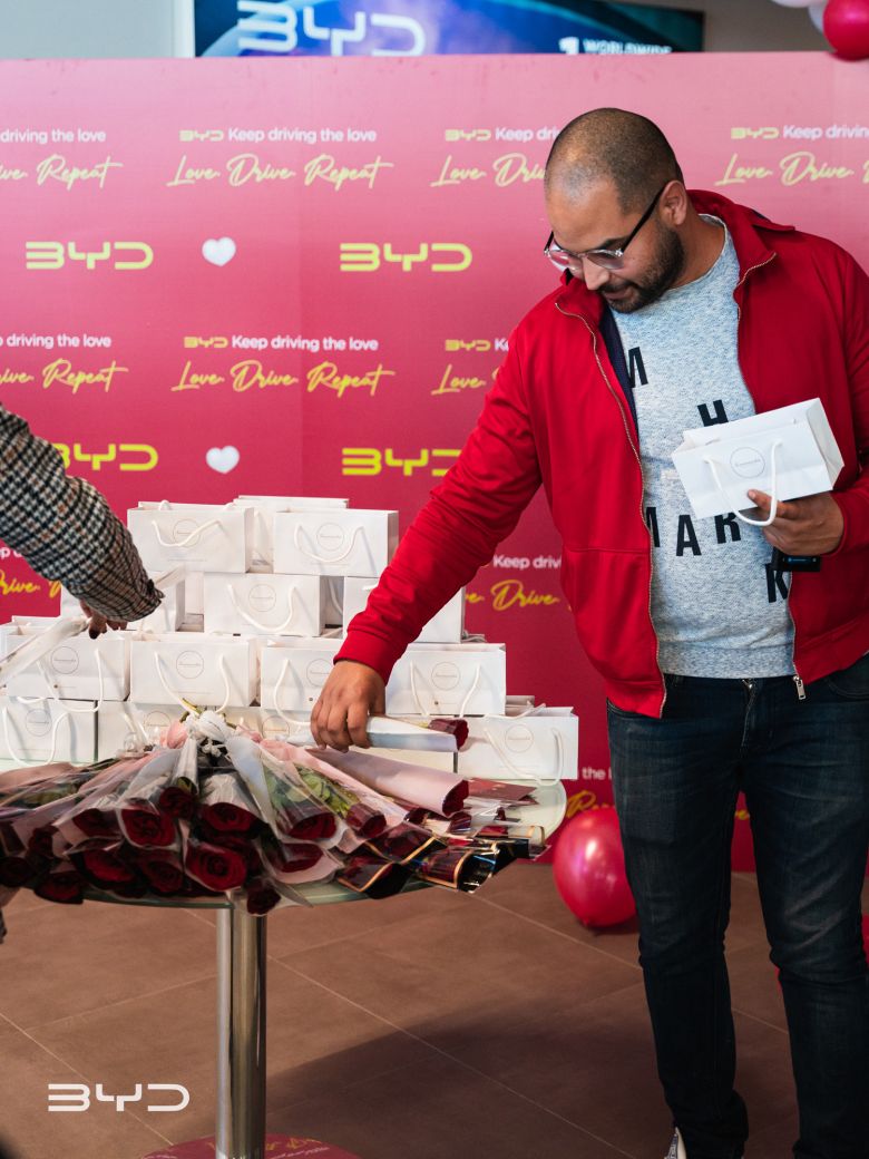BYD Tunisie célèbre l’amour avec “BYD Keep Driving the Love”