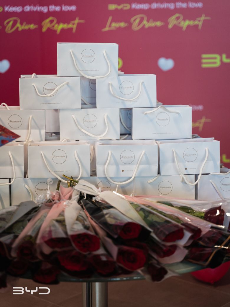 BYD Tunisie célèbre l’amour avec “BYD Keep Driving the Love”
