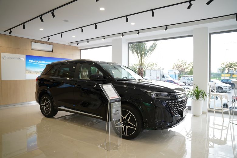 Inauguration du nouveau showroom DFSK et DONGFENG à Sousse