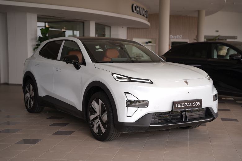 Deepal S05 1.5 L Reev 27.28 kWh